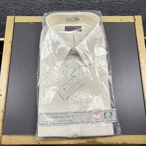 Anthony's Nofade Natural Blend Oxford Men's Short‎ Sleeve Shirt - Size 17